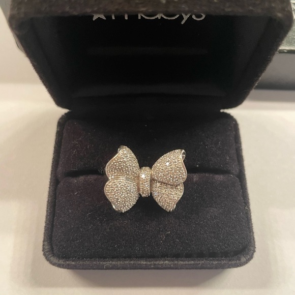 Diamond Bow Ring size 7 - Picture 1 of 3